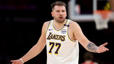 創本屆世界杯最多紀錄！意大利阿根廷一役共犯規36次 合計領到6張黃牌！.